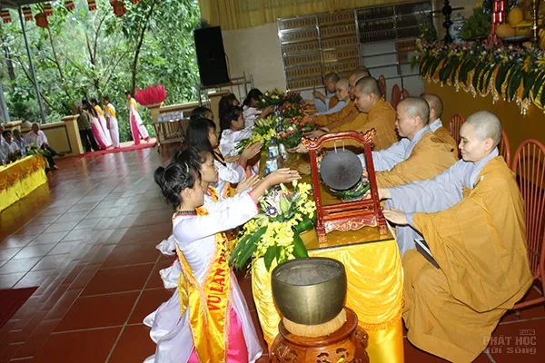 Hà Nội: Chùa Kim Long mừng lễ Báo hiếu 6 Hà Nội: Chùa Kim Long mừng lễ Báo hiếu image-1731920503721