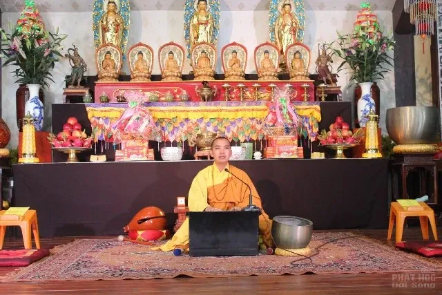 Hà Nội: Hơn 3000 người dự cầu an đầu năm tại Chùa Hòa Phúc image-1731932296220