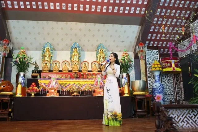 Hà Nội: Hơn 3000 người dự cầu an đầu năm tại Chùa Hòa Phúc image-1731932301645