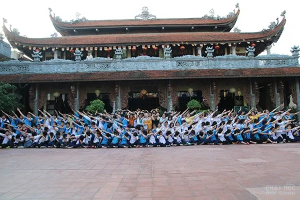 Hà Nội: Hơn hơn 250 học sinh dự lễ cầu nguyện - tư vấn mùa thi năm 2017 tại Chùa Tăng Phúc 1 Hà Nội: Hơn hơn 250 học sinh dự lễ cầu nguyện - tư vấn mùa thi năm 2017 tại Chùa Tăng Phúc image-1731934661864