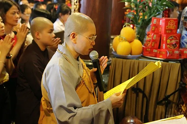 Hà Nội: Hơn hơn 250 học sinh dự lễ cầu nguyện - tư vấn mùa thi năm 2017 tại Chùa Tăng Phúc 4 Hà Nội: Hơn hơn 250 học sinh dự lễ cầu nguyện - tư vấn mùa thi năm 2017 tại Chùa Tăng Phúc image-1731934668938