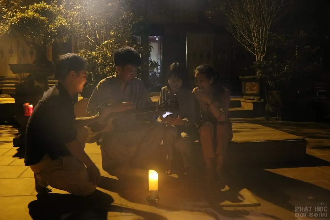 Hà Nội: Khóa tu mùa hè 'Về để lắng nghe' Chùa Hòa Phúc 25 Hà Nội: Khóa tu mùa hè 'Về để lắng nghe' Chùa Hòa Phúc image-1731942564521