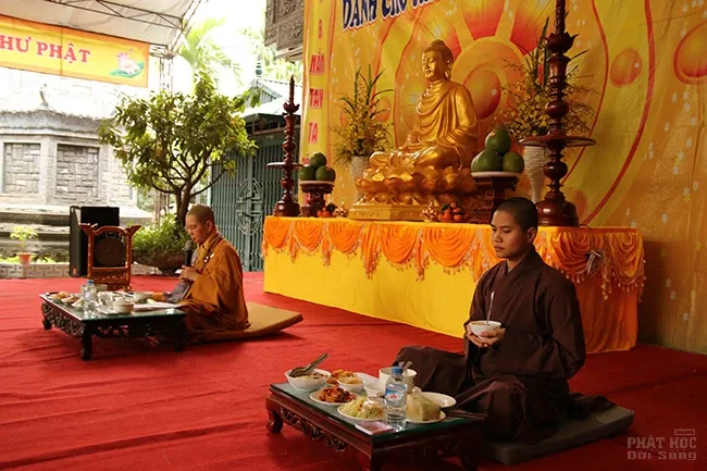 Hà Nội: Khóa tu theo dấu chân Phật lần thứ 5 Chùa Tăng Phúc image-1731930947417