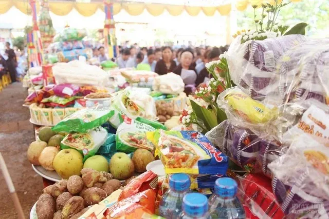 Hà Nội: Kỳ siêu phả độ gia tiên chùa Hòa Phúc  Hà Nội: Kỳ siêu phả độ gia tiên chùa Hòa Phúc image-1732293325296