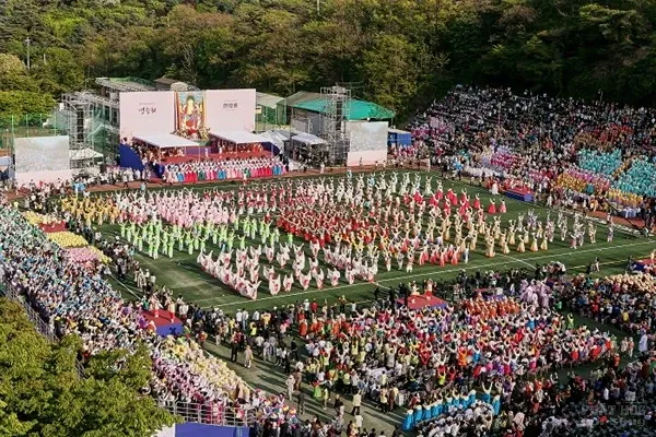 Hàn Quốc: Đăng kí lễ hội Ngày Phật Đản là di sản văn hóa nhân loại 3 Hàn Quốc: Đăng kí lễ hội Ngày Phật Đản là di sản văn hóa nhân loại image-1731942072815