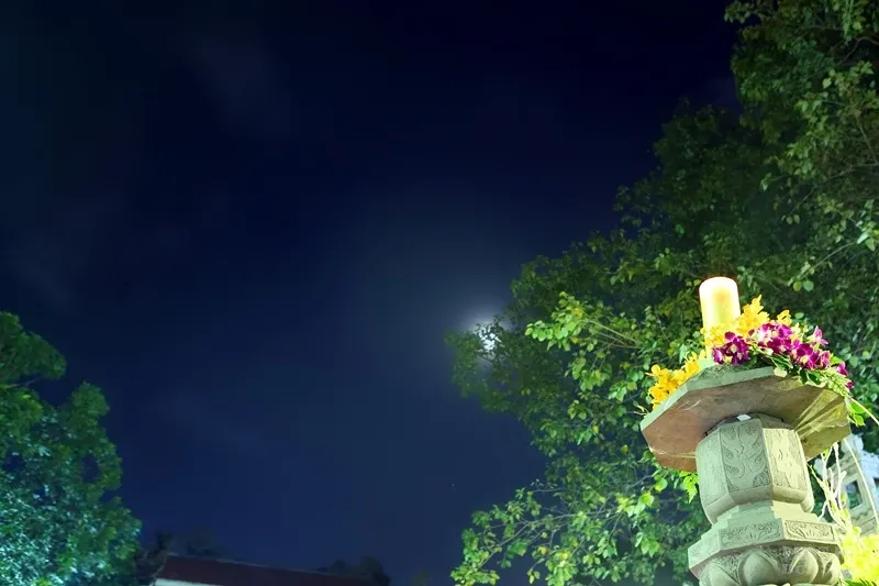 Hàng ngàn người cung tống kim quan HT.Thích Quang Đạo nhập bảo tháp image-1732286249135