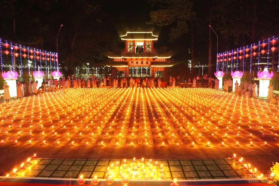 Hàng ngàn người dự lễ vía Phật Di Đà tại Tổ đình Phước Viên image-1731931136647