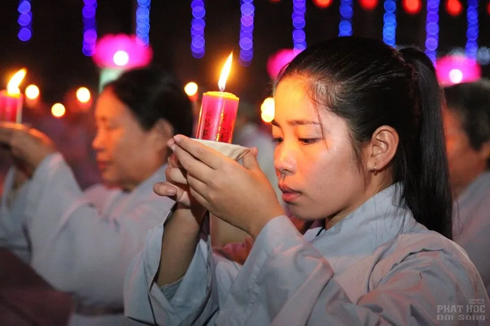 Hàng ngàn người dự lễ vía Phật Di Đà tại Tổ đình Phước Viên image-1731931146492