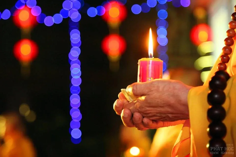 Hàng ngàn người dự lễ vía Phật Di Đà tại Tổ đình Phước Viên image-1731931149141