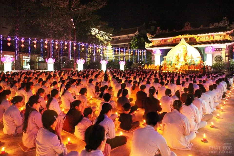 Hàng ngàn người dự lễ vía Phật Di Đà tại Tổ đình Phước Viên image-1731931156891