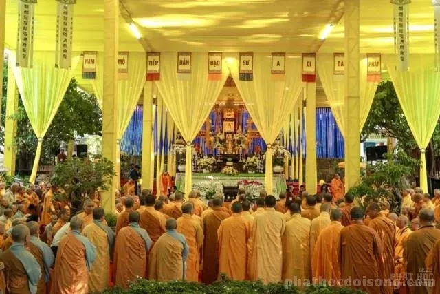 Hàng ngàn người kính bái biệt HT Thích Thiện Bình tại lễ nhập bảo tháp 5 Hàng ngàn người kính bái biệt HT Thích Thiện Bình tại lễ nhập bảo tháp image-1731933120510