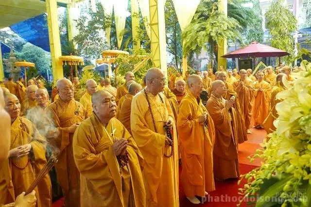 Hàng ngàn người kính bái biệt HT Thích Thiện Bình tại lễ nhập bảo tháp 9 Hàng ngàn người kính bái biệt HT Thích Thiện Bình tại lễ nhập bảo tháp image-1731933122694