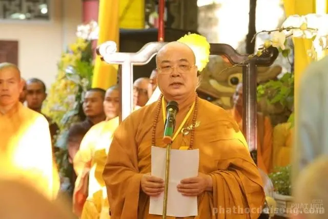 Hàng ngàn người kính bái biệt HT Thích Thiện Bình tại lễ nhập bảo tháp 10 Hàng ngàn người kính bái biệt HT Thích Thiện Bình tại lễ nhập bảo tháp image-1731933123300