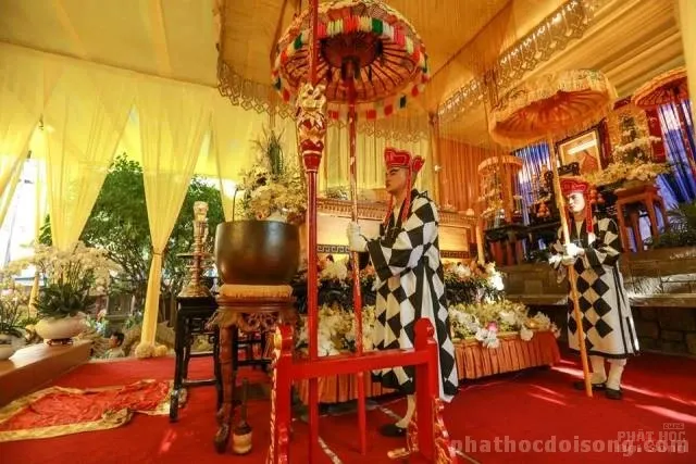 Hàng ngàn người kính bái biệt HT Thích Thiện Bình tại lễ nhập bảo tháp 16 Hàng ngàn người kính bái biệt HT Thích Thiện Bình tại lễ nhập bảo tháp image-1731933126839