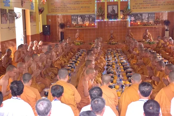 Hạnh phúc ngày tu thứ hai của Tăng đoàn image-1732287973223