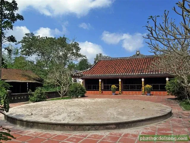 Hành trình dấu tích cũ 'thăm đình làng Thủ Lễ tại Quảng Điền' image-1731935912705