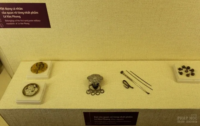 Hoàng bào, vật dụng cung đình triều Nguyễn ở Sài Gòn image-1732287480098