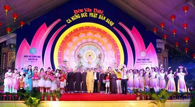 Hoành tráng đêm nhạc ca mừng Phật đản sanh tại Chùa Phước Viên 10 Hoành tráng đêm nhạc ca mừng Phật đản sanh tại Chùa Phước Viên image-1731746915562