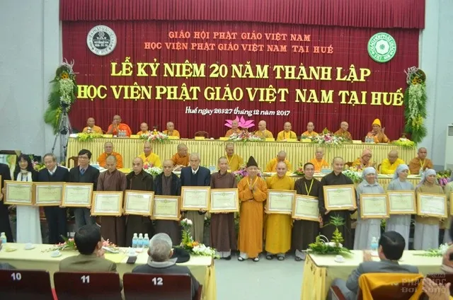 Học viện Phật giáo Huế kỷ niệm 20 năm thành lập trường image-1731946062395