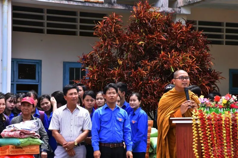 Hội Từ thiện Tịnh xá Lộc Uyển đi ủy lạo tại Cà Mau image-1731943676843