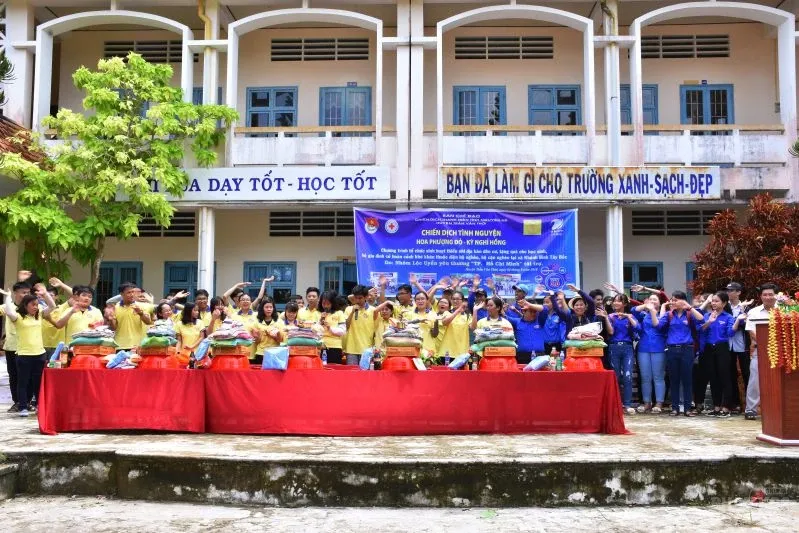 Hội Từ thiện Tịnh xá Lộc Uyển đi ủy lạo tại Cà Mau image-1731943681445