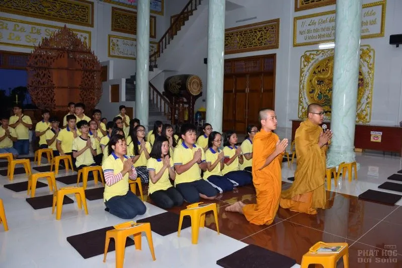 Hội Từ thiện Tịnh xá Lộc Uyển đi ủy lạo tại Cà Mau image-1731943691827