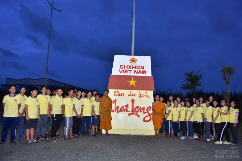 Hội Từ thiện Tịnh xá Lộc Uyển đi ủy lạo tại Cà Mau image-1731943694410