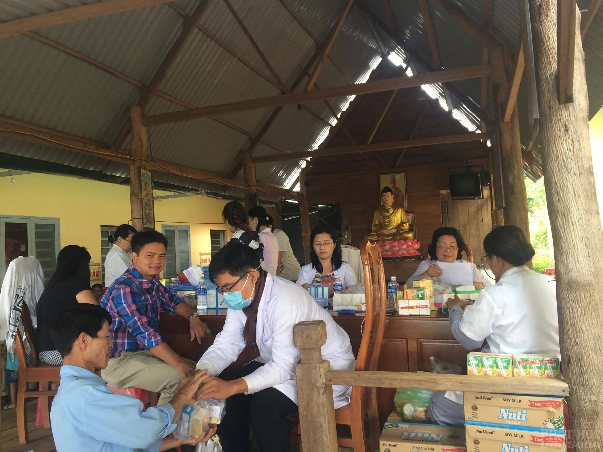 Hơn 1.000 bệnh nhân về chùa Phước Điền khám bệnh 3 Hơn 1.000 bệnh nhân về chùa Phước Điền khám bệnh image-1731747419757