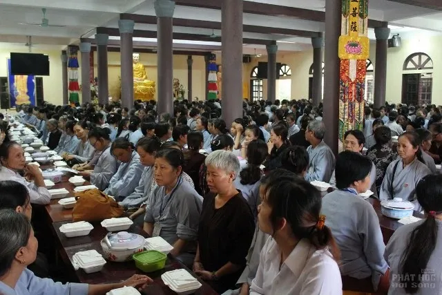 Hơn 1000 người nghe Đại đức Thích Chúc Tín giảng image-1731747253722