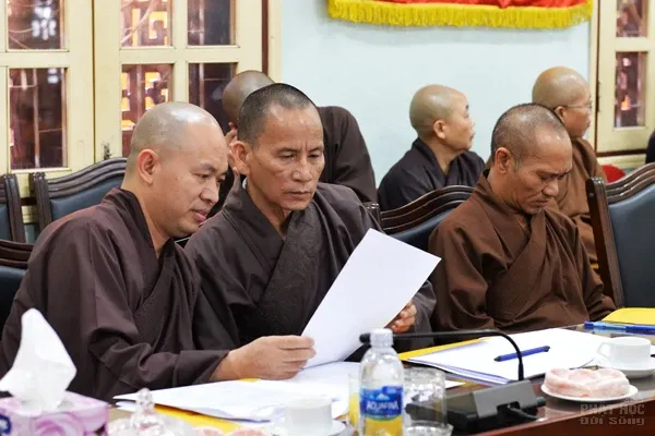 Họp triển khai công tác tổ chức Đại hội Phật giáo toàn quốc lần thứ VIII nhiệm kỳ 2017 – 2022 1 Họp triển khai công tác tổ chức Đại hội Phật giáo toàn quốc lần thứ VIII nhiệm kỳ 2017 – 2022 image-1731938557149
