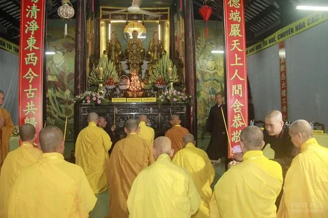 HT Thích Minh Thông khai đạo giới tử tại Giới đàn Vĩnh Đạt image-1731944117795