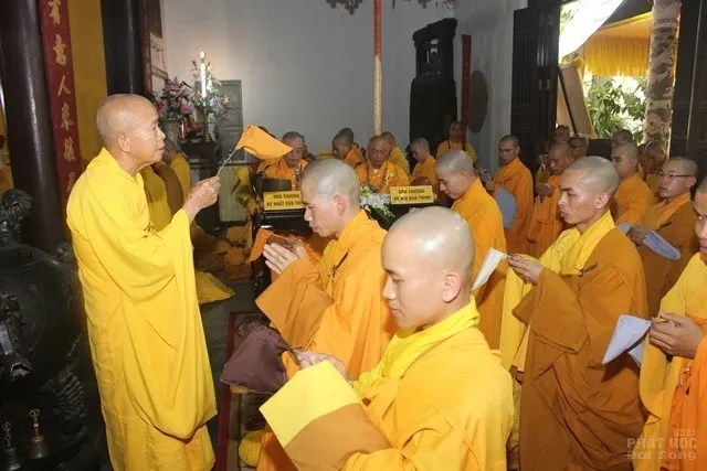 Huế: Đại giới đàn Giác Phong tấn đàn Tỳ kheo & Tỳ kheo Ni 4 Huế: Đại giới đàn Giác Phong tấn đàn Tỳ kheo & Tỳ kheo Ni image-1731727127309