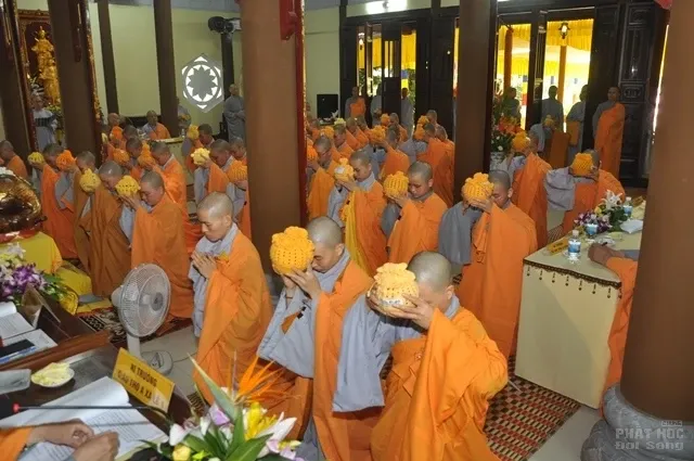 Huế: Đại giới đàn Giác Phong tấn đàn Tỳ kheo & Tỳ kheo Ni 11 Huế: Đại giới đàn Giác Phong tấn đàn Tỳ kheo & Tỳ kheo Ni image-1731727131619