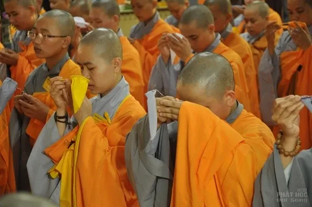 Huế: Đại giới đàn Giác Phong tấn đàn Tỳ kheo & Tỳ kheo Ni 13 Huế: Đại giới đàn Giác Phong tấn đàn Tỳ kheo & Tỳ kheo Ni image-1731727132715