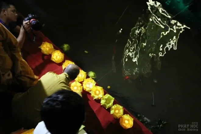Huế đưa Phật giáo vào Festival image-1731746161664