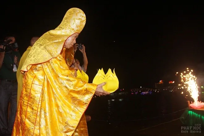 Huế đưa Phật giáo vào Festival image-1731746163302