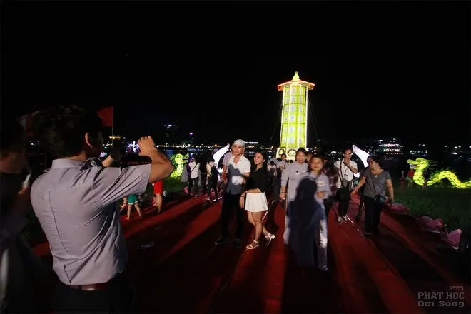 Huế đưa Phật giáo vào Festival image-1731746163870