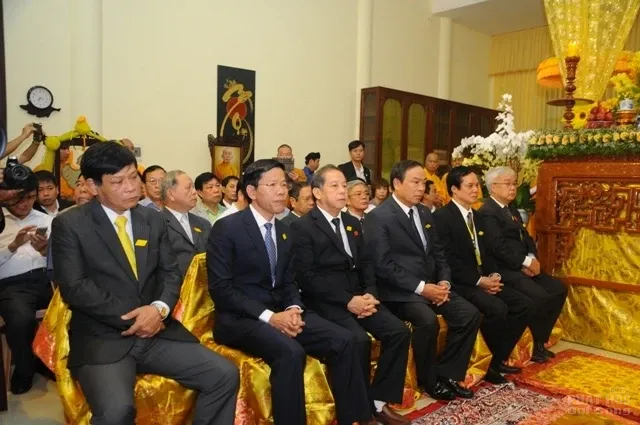 Huế: Hàng ngàn người ngậm ngùi cung tống kim quan HT Thích Chơn Thiện nhập bảo tháp image-1731933043491