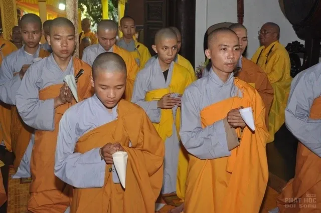 Huế: Khai đạo giới tử, Tấn đàn Sa di giới 6 Huế: Khai đạo giới tử, Tấn đàn Sa di giới image-1731727062551