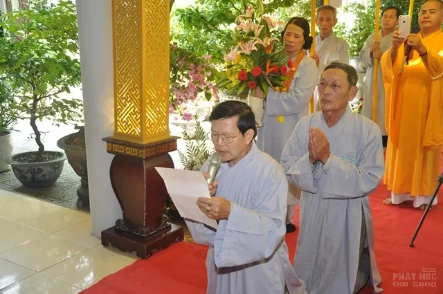 Huế: Khai đạo giới tử thọ Tỷ kheo, Bồ tát, Thập thiện giới 5 Huế: Khai đạo giới tử thọ Tỷ kheo, Bồ tát, Thập thiện giới image-1731727075891