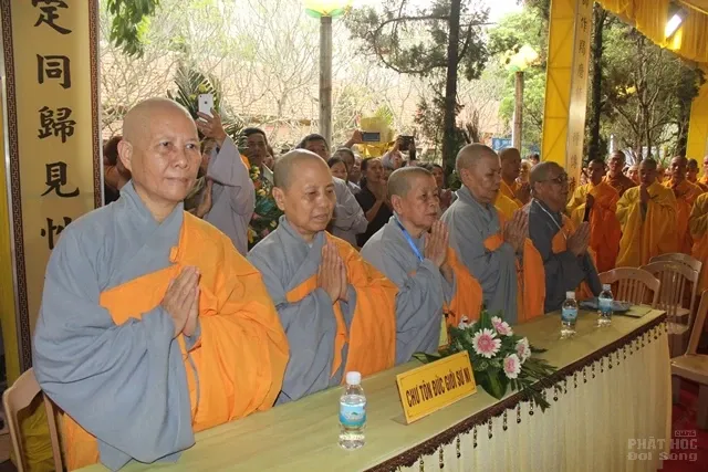 Huế: Lễ bế mạc Đại Giới đàn Giác Phong 3 Huế: Lễ bế mạc Đại Giới đàn Giác Phong image-1731727184498