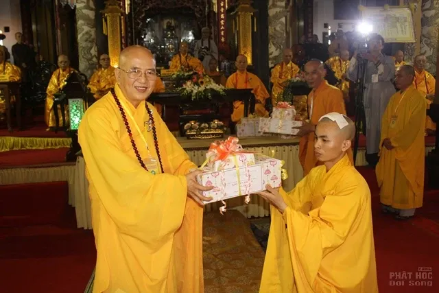 Huế: Lễ bế mạc Đại Giới đàn Giác Phong 8 Huế: Lễ bế mạc Đại Giới đàn Giác Phong image-1731727187485