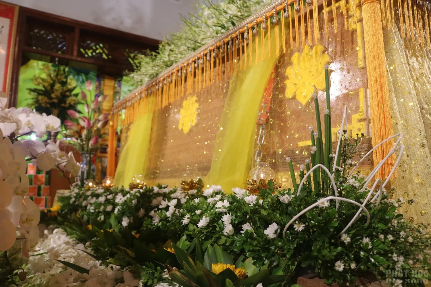 Huế: Lễ cung tống kim quan nhập bảo tháp cố HT.Thích Đức Phương image-1732291535469