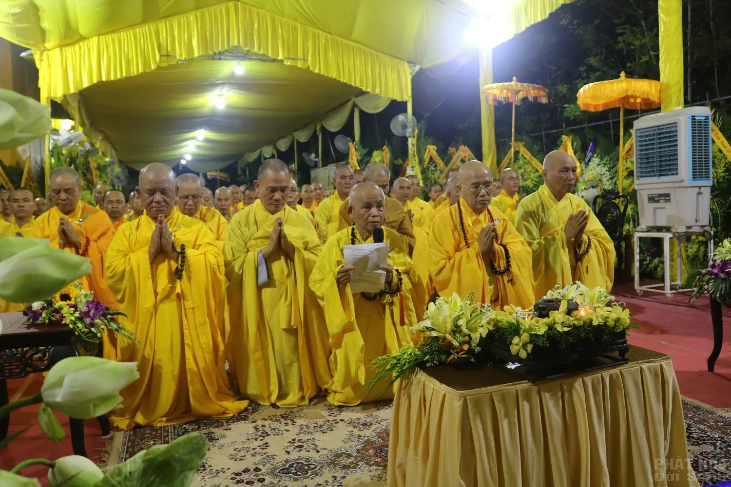 Huế: Lễ cung tống kim quan nhập bảo tháp cố HT.Thích Đức Phương 6 Huế: Lễ cung tống kim quan nhập bảo tháp cố HT.Thích Đức Phương image-1732291542321