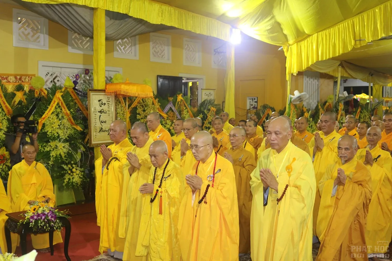 Huế: Lễ cung tống kim quan nhập bảo tháp cố HT.Thích Đức Phương 11 Huế: Lễ cung tống kim quan nhập bảo tháp cố HT.Thích Đức Phương image-1732291549364