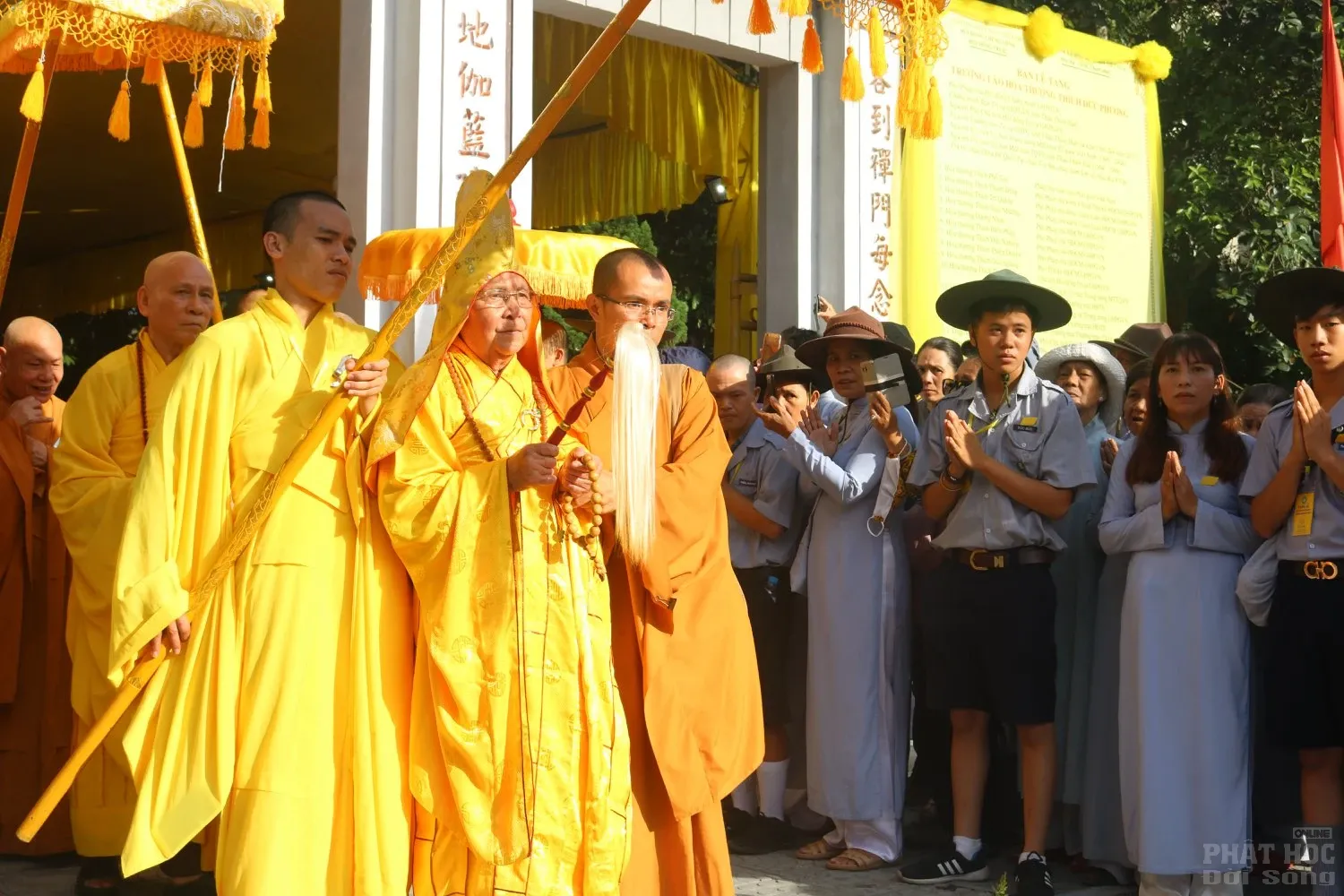 Huế: Lễ cung tống kim quan nhập bảo tháp cố HT.Thích Đức Phương image-1732291571936