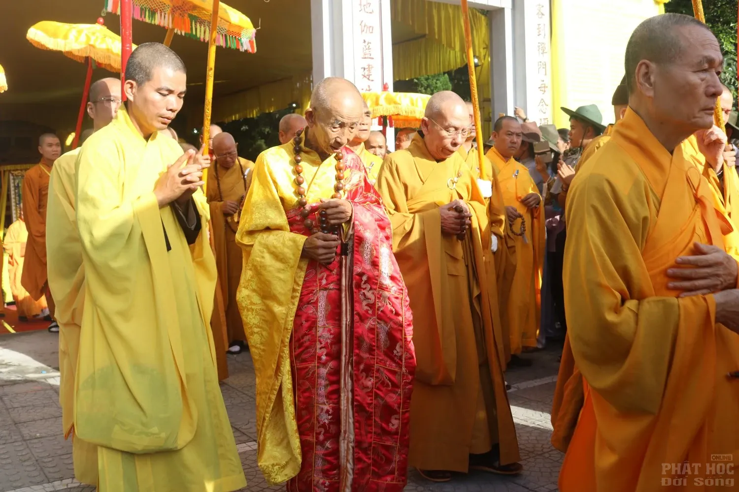 Huế: Lễ cung tống kim quan nhập bảo tháp cố HT.Thích Đức Phương image-1732291573542