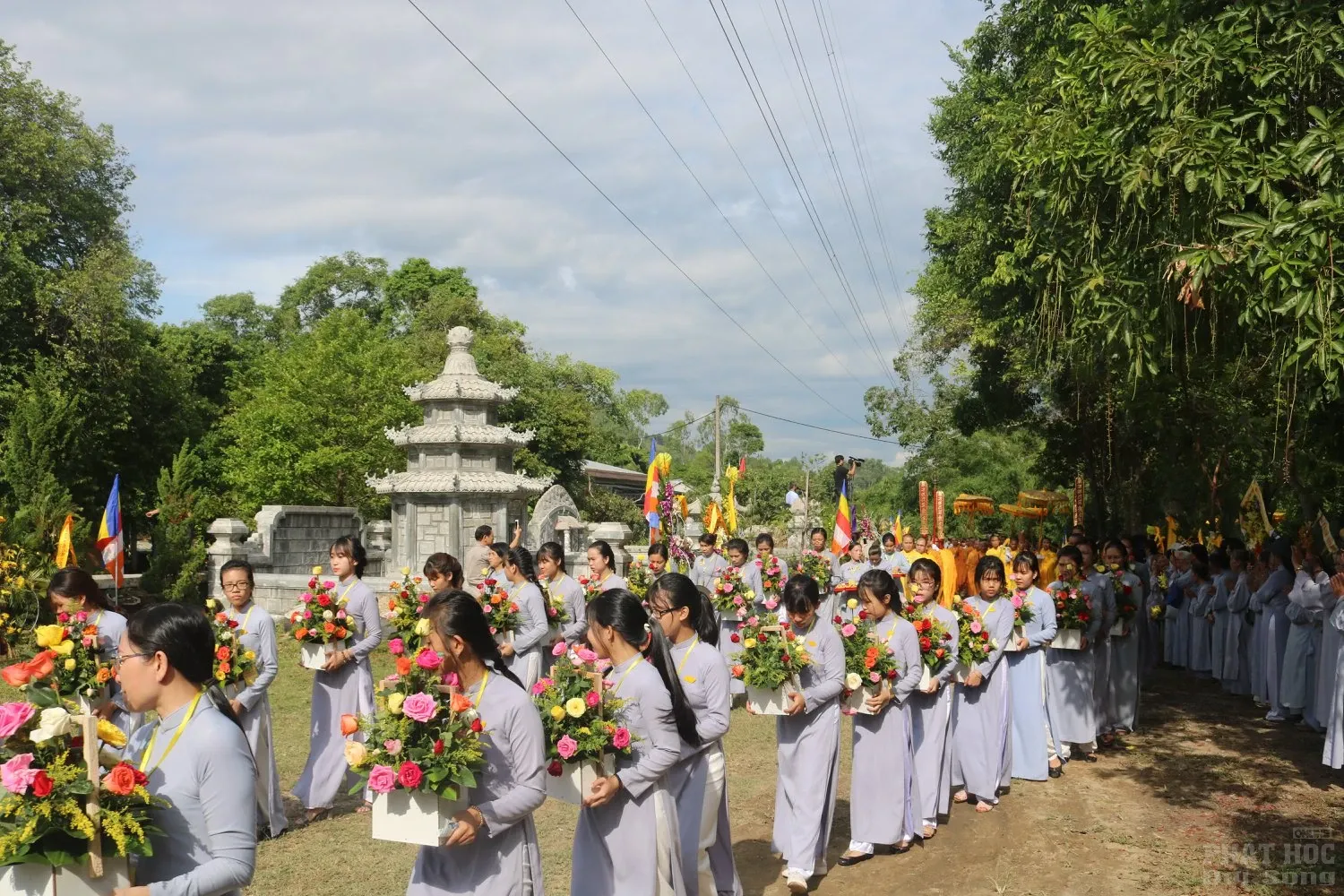 Huế: Lễ cung tống kim quan nhập bảo tháp cố HT.Thích Đức Phương image-1732291587019