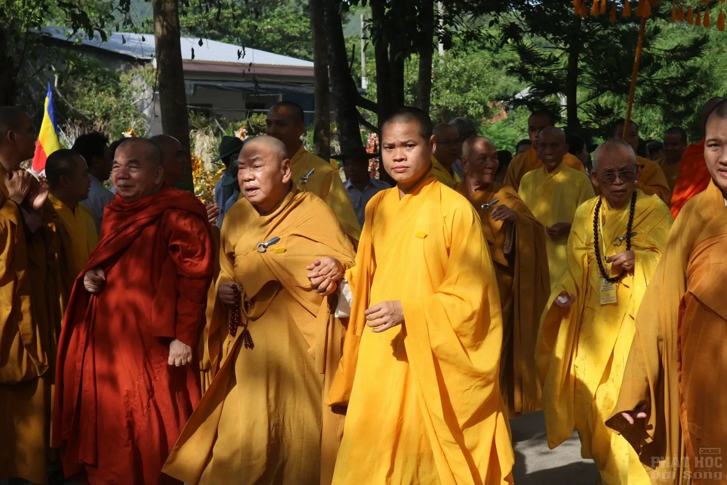 Huế: Lễ cung tống kim quan nhập bảo tháp cố HT.Thích Đức Phương 36 Huế: Lễ cung tống kim quan nhập bảo tháp cố HT.Thích Đức Phương image-1732291592293