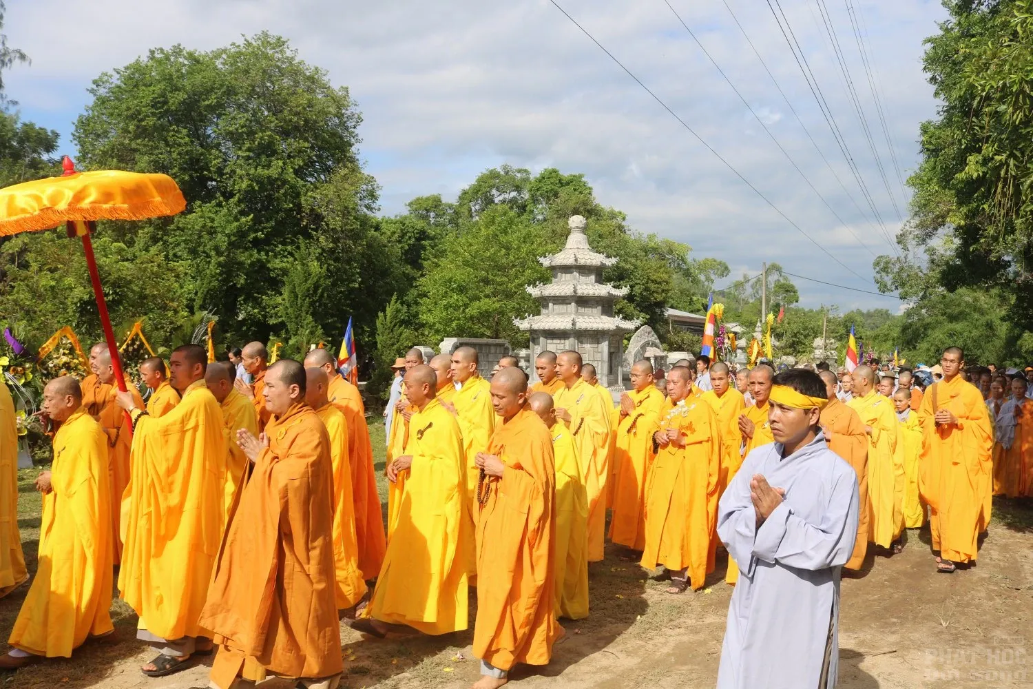 Huế: Lễ cung tống kim quan nhập bảo tháp cố HT.Thích Đức Phương 39 Huế: Lễ cung tống kim quan nhập bảo tháp cố HT.Thích Đức Phương image-1732291597159